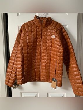 The North Face Burnt Orange Men's Jacket with Tag